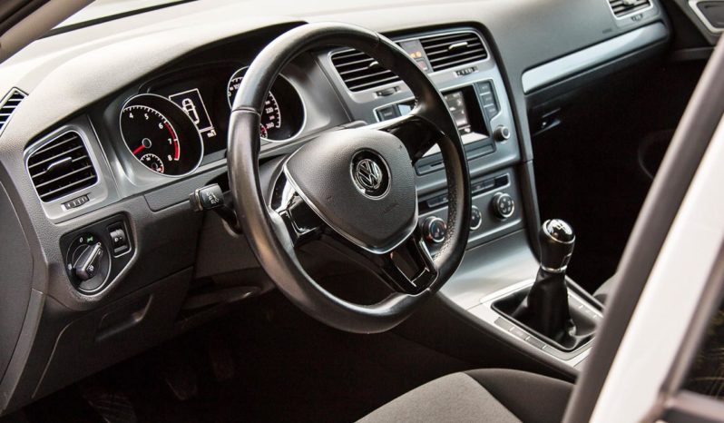 Volkswagen Golf VII full