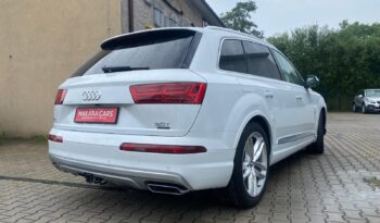 Audi Q7 full