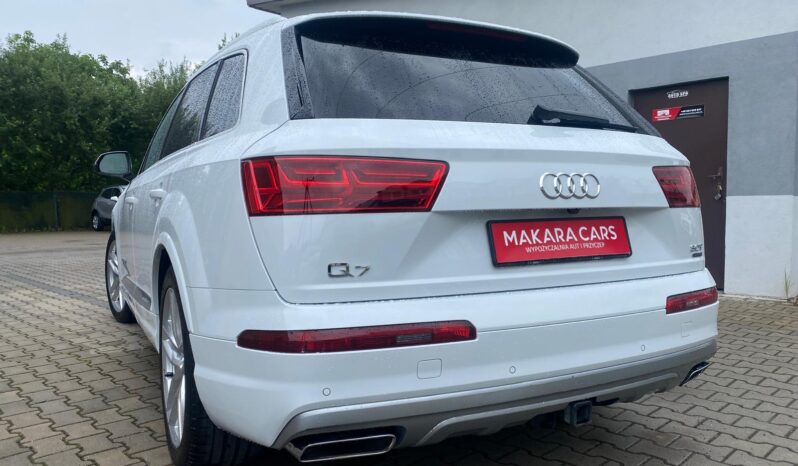 Audi Q7 full