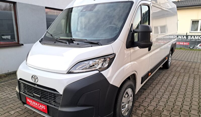 Toyota Proace full
